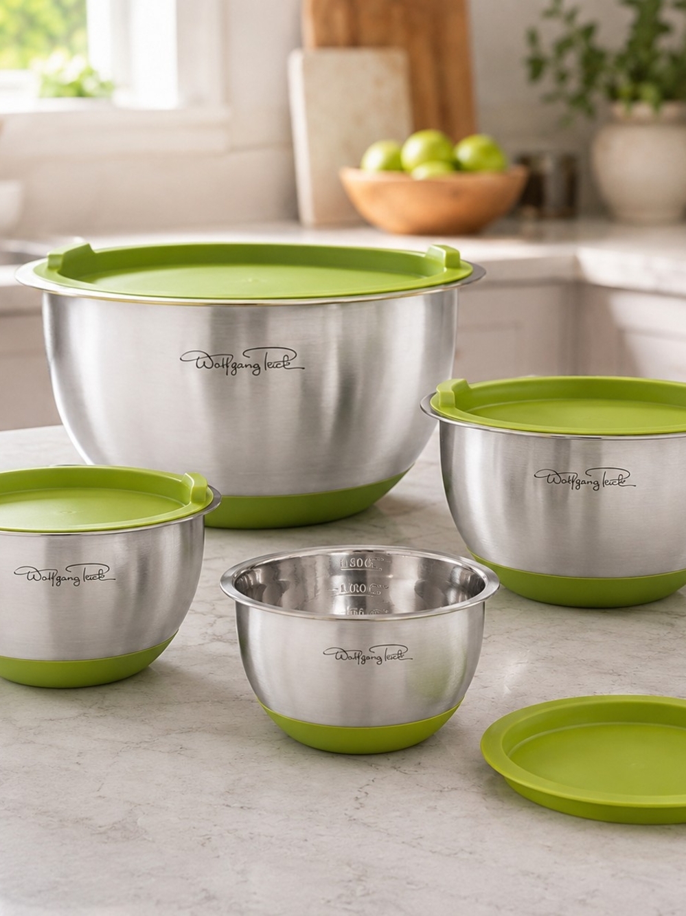 Wolfgang Puck 8-Piece Stainless Steel Mixing Bowl Set Green Lids